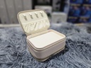 Trousse à bijoux en cuir PU anti-poussière à double couche avec miroir -  PM - منظم مجوهرات أنيق مزدوج الطبقات للسفر